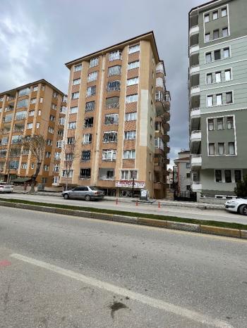 Güvenay - Çorum Üçtutlar Mah. Fatih Caddesi Üzeri 3+1 Kiralık Daire 