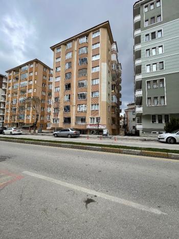 Güvenay - Çorum Üçtutlar Mah. Fatih Caddesi Üzeri 3+1 Kiralık Daire 