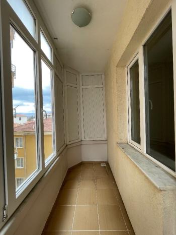 Güvenay - Çorum Üçtutlar Mah. Fatih Caddesi Üzeri 3+1 Kiralık Daire 