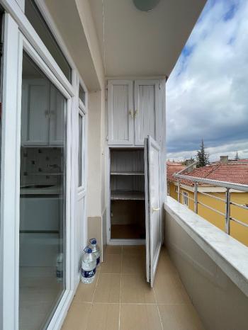 Güvenay - Çorum Üçtutlar Mah. Fatih Caddesi Üzeri 3+1 Kiralık Daire 