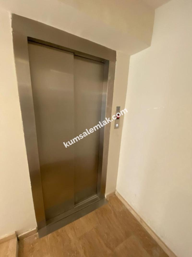 KÜÇÜK KAYMAKLI'DA SATILIK  2+1 EŞYALI DAİRE