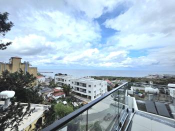 KKTC Girne Merkezde Muhteşem Deniz Manzaralı Kiralık 2+1 Sıfır Eşyalı Daire