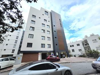KKTC Girne Merkezde Muhteşem Deniz Manzaralı Kiralık 2+1 Sıfır Eşyalı Daire
