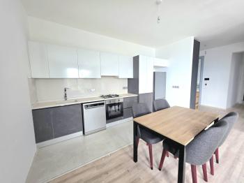 KKTC Girne Merkezde Muhteşem Deniz Manzaralı Kiralık 2+1 Sıfır Eşyalı Daire