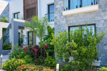 Girne Esentepe’de Bahçe Katı Satılık Stüdyo Daire