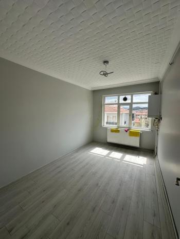CUMHURİYET MAH 2+1 85M² TEMİZ BAKIMLI KİRALIK DAİRE