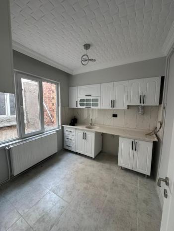 CUMHURİYET MAH 2+1 85M² TEMİZ BAKIMLI KİRALIK DAİRE