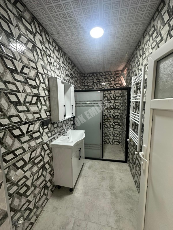 CUMHURİYET MAH 2+1 85M² TEMİZ BAKIMLI KİRALIK  DAİRE
