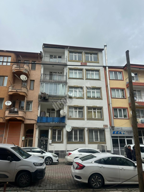 CUMHURİYET MAH 2+1 85M² TEMİZ BAKIMLI KİRALIK  DAİRE
