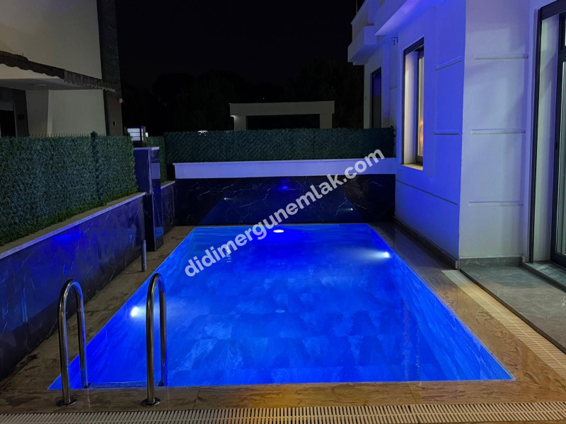 DİDİM ÇAMLIK MAHALLESİ’NDE ULTRA LÜKS MÜSTAKİL VİLLA | ÖZEL HAVUZLU | FULL EŞYALI | 3+1 AÇIK MUTFAK | 175 m² NET | GENİŞ VERANDALI | 3 CEPHELİ (GÜNEY-BATI-KUZEY) | DENİZE YÜRÜME MESAFESİNDE | TAM BAĞIMSIZ MÜSTAKİL GİRİŞLİ 