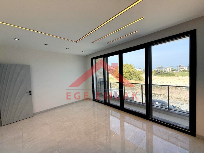 Didim Altınkumda Denize 500 Metre Mesafede Satılık Villa