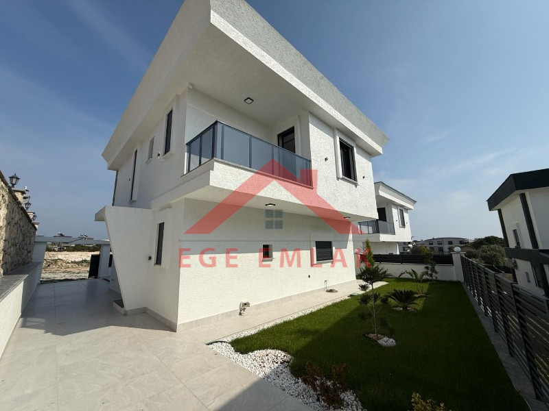 Didim Altınkumda Denize 500 Metre Mesafede Satılık Villa