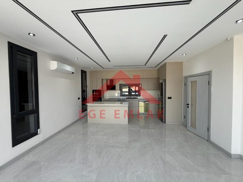 Didim Altınkumda Denize 500 Metre Mesafede Satılık Villa