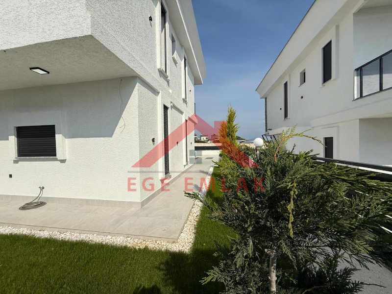 Didim Altınkumda Denize 500 Metre Mesafede Satılık Villa