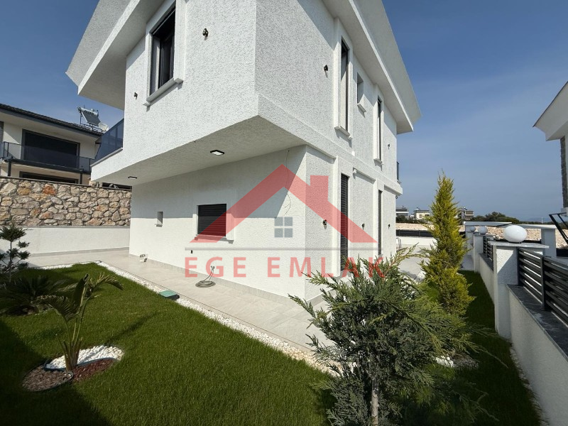 Didim Altınkumda Denize 500 Metre Mesafede Satılık Villa