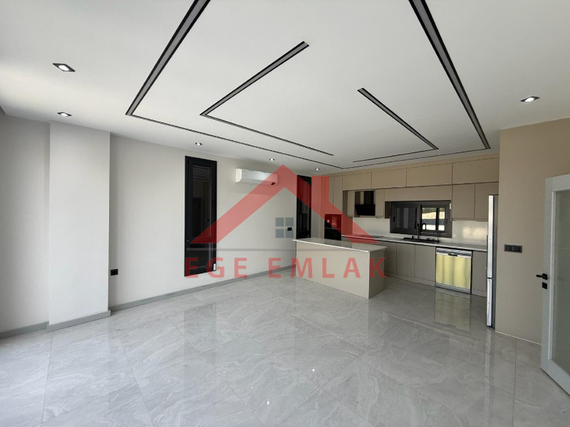 Didim Altınkumda Denize 500 Metre Mesafede Satılık Villa