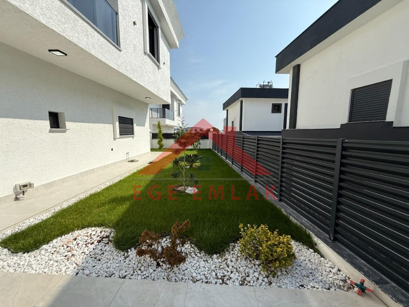 Didim Altınkumda Denize 500 Metre Mesafede Satılık Villa