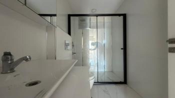 Elmas'tan Batıkent'te Havuzlu 3 Banyolu Yeni Nesil 4+1