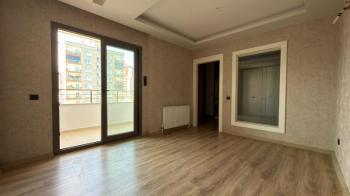 Elmas'tan Batıkent'te Havuzlu 3 Banyolu Yeni Nesil 4+1