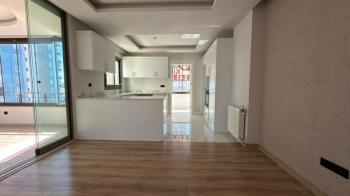 Elmas'tan Batıkent'te Havuzlu 3 Banyolu Yeni Nesil 4+1