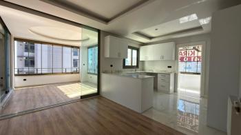 Elmas'tan Batıkent'te Havuzlu 3 Banyolu Yeni Nesil 4+1