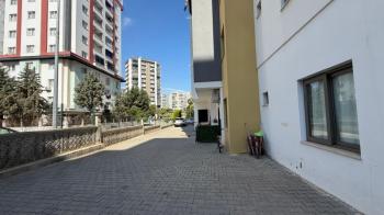 Elmas'tan Batıkent'te Havuzlu 3 Banyolu Yeni Nesil 4+1