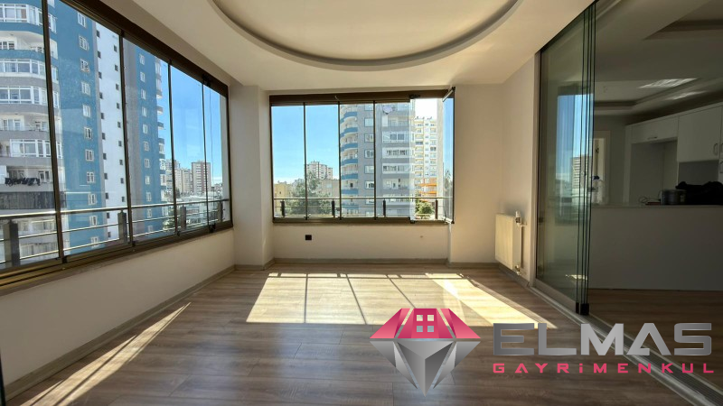 Elmas'tan Batıkent'te Havuzlu 3 Banyolu Yeni Nesil 4+1