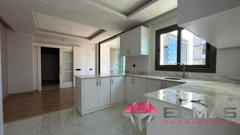 Elmas'tan Batıkent'te Havuzlu 3 Banyolu Yeni Nesil 4+1