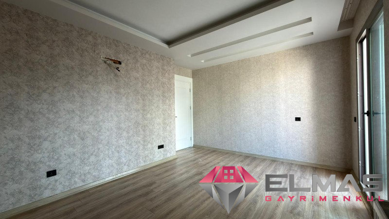 Elmas'tan Batıkent'te Havuzlu 3 Banyolu Yeni Nesil 4+1