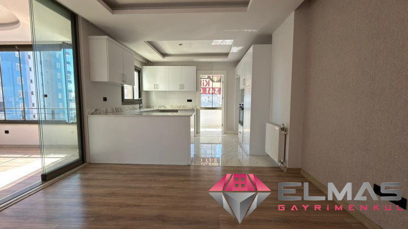 Elmas'tan Batıkent'te Havuzlu 3 Banyolu Yeni Nesil 4+1