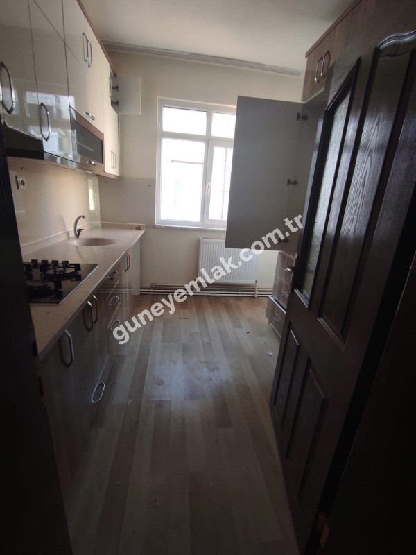 HÜRRİYET MAHALLESİNDE SATILIK 2+1 FIRSAT DAİRE