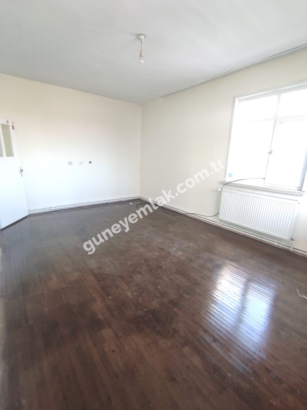 HÜRRİYET MAHALLESİNDE SATILIK 2+1 FIRSAT DAİRE