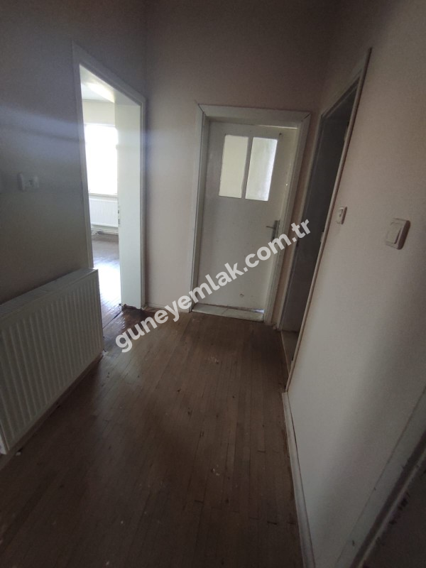 HÜRRİYET MAHALLESİNDE SATILIK 2+1 FIRSAT DAİRE