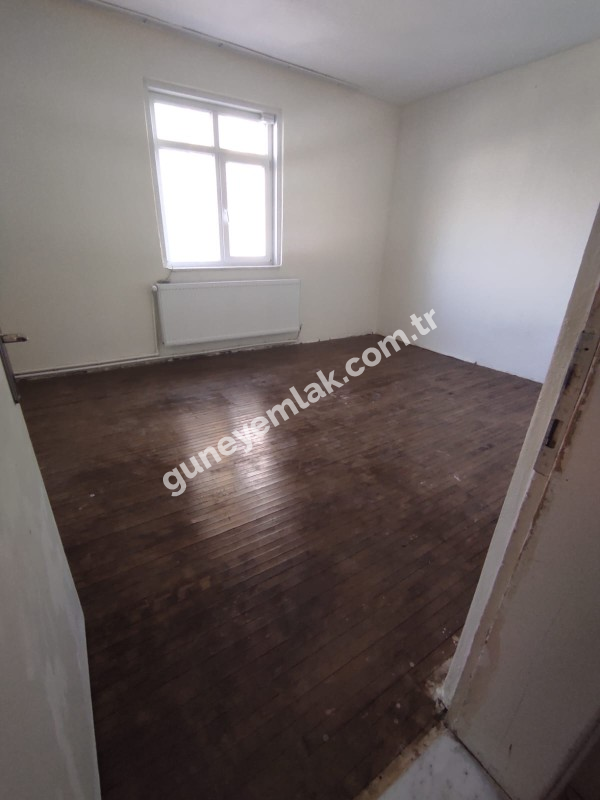 HÜRRİYET MAHALLESİNDE SATILIK 2+1 FIRSAT DAİRE