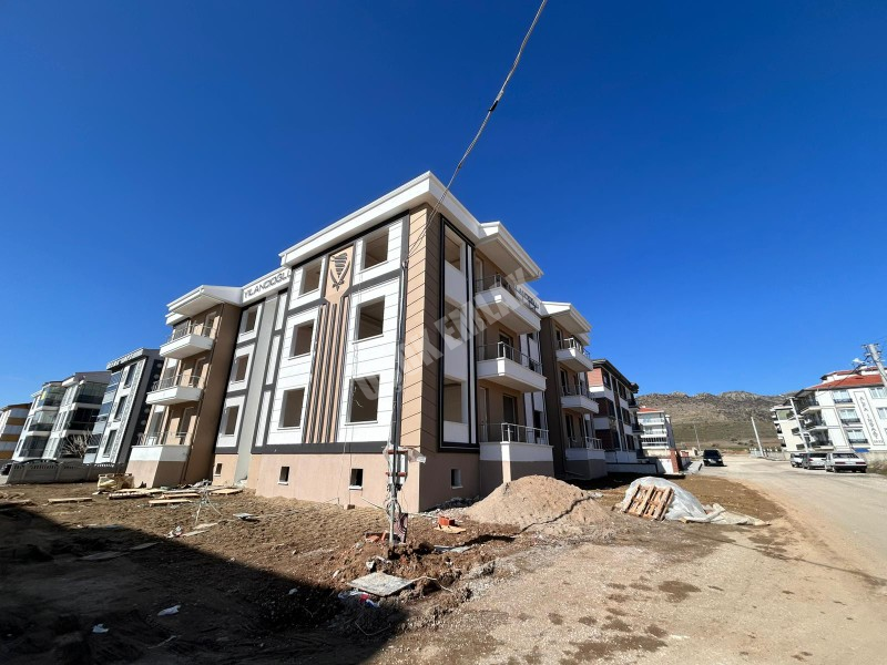 AFYON ÜÇOK EMLAKTAN KANLICA MAH SATILIK SIFIR 3+1 LÜX FIRSAT DAİRELER