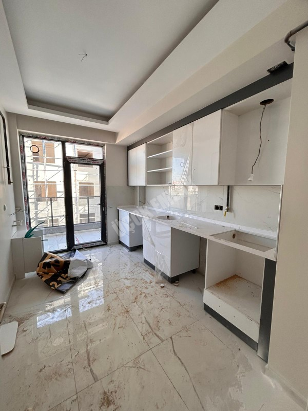 AFYON ÜÇOK EMLAKTAN ALİ İHSAN PAŞA MAH SATILIK ASANSÖRLÜ SIFIR LÜX 3+1 DAİRE