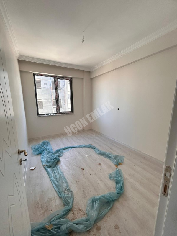 AFYON ÜÇOK EMLAKTAN ALİ İHSAN PAŞA MAH SATILIK ASANSÖRLÜ SIFIR LÜX 3+1 DAİRE