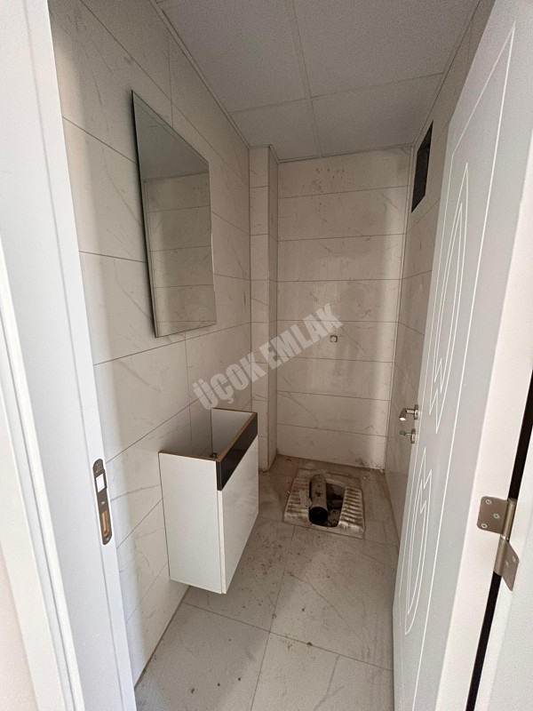 AFYON ÜÇOK EMLAKTAN ALİ İHSAN PAŞA MAH SATILIK ASANSÖRLÜ SIFIR LÜX 3+1 DAİRE