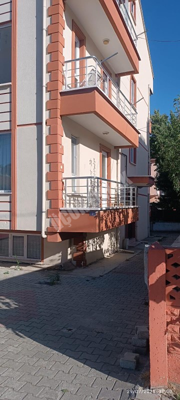 AFYON ÜÇOK EMLAKTAN KANLICA MAH TEMİZ BAKIMLI 2+1 85M² SATILIK DAİRE 