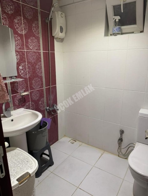 AFYON ÜÇOK EMLAKTAN KANLICA MAH TEMİZ BAKIMLI 2+1 85M² SATILIK DAİRE 