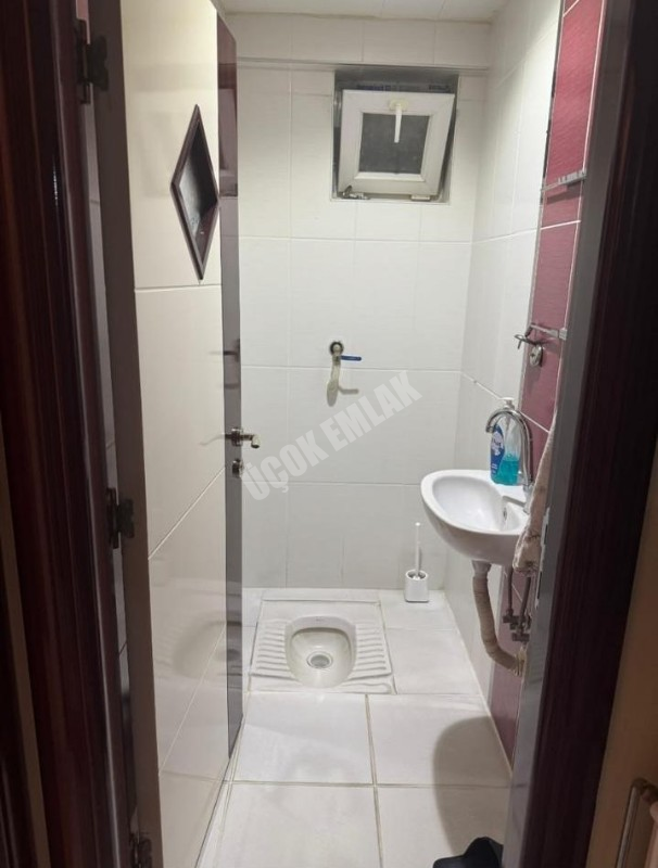 AFYON ÜÇOK EMLAKTAN KANLICA MAH TEMİZ BAKIMLI 2+1 85M² SATILIK DAİRE 