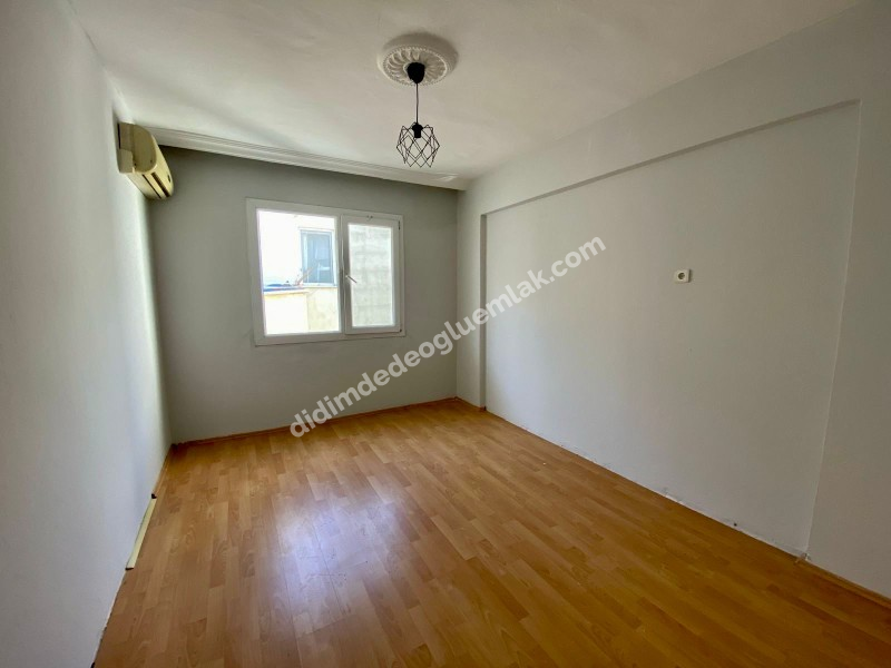 DİDİM ŞEHİR MERKEZİNDE SATILIK 2+1 AYRI MUTFAK DAİRE