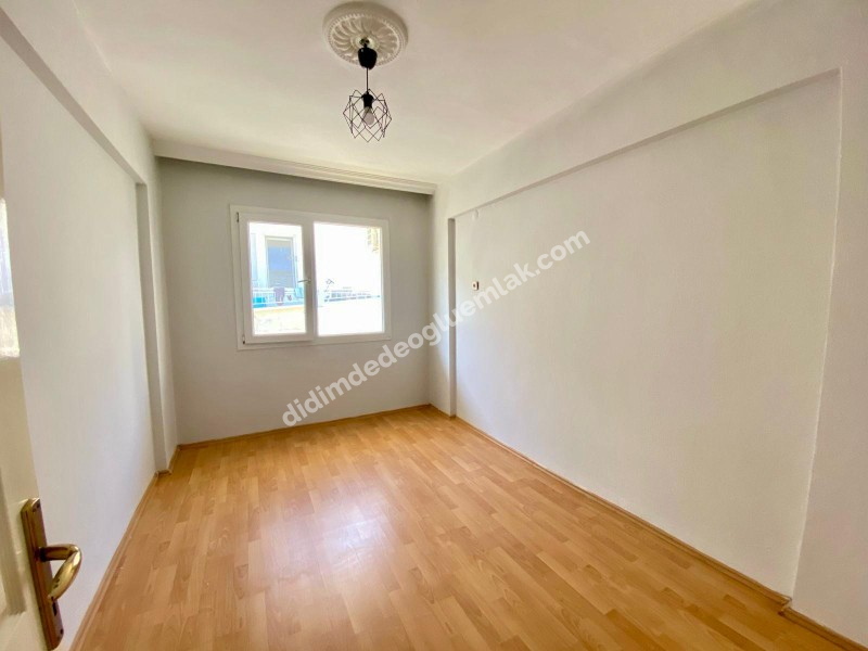 DİDİM ŞEHİR MERKEZİNDE SATILIK 2+1 AYRI MUTFAK DAİRE