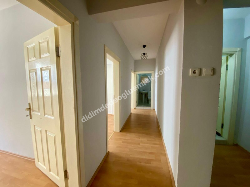 DİDİM ŞEHİR MERKEZİNDE SATILIK 2+1 AYRI MUTFAK DAİRE