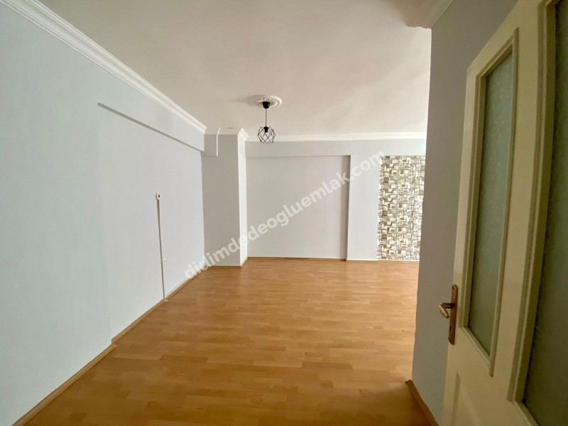 DİDİM ŞEHİR MERKEZİNDE SATILIK 2+1 AYRI MUTFAK DAİRE