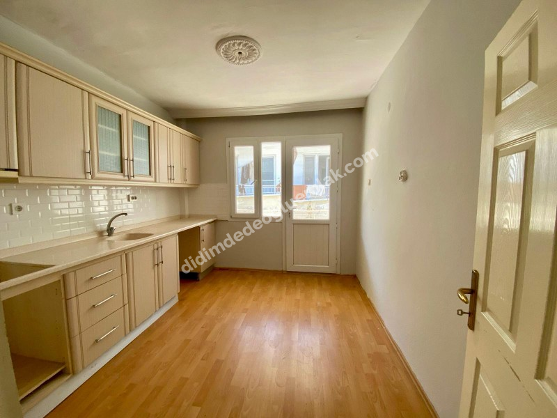 DİDİM ŞEHİR MERKEZİNDE SATILIK 2+1 AYRI MUTFAK DAİRE