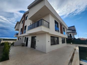 DİDİM EFELER MAHALLESİ’NDE 3+1 | 8 VİLLALIK HAVUZLU SİTE | BAHÇELİ & TERASLI | EBEVEYN BANYOLU | OTOMATİK PANJURLU | SATILIK VİLLA
