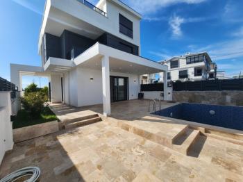 DİDİM EFELER MAHALLESİ’NDE 4+1 ULTRA LÜKS | HAVUZLU | ÖZEL OTOPARKLI | EBEVEYN BANYOLU | GÜNEŞ ALAN TERASI DENİZ MANZARALI SATILIK MÜSTAKİL VİLLA