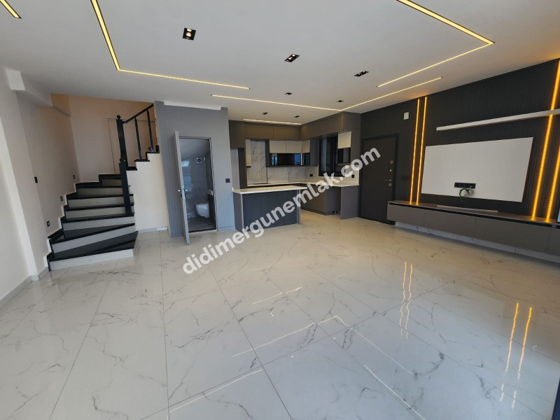 DİDİM EFELER MAHALLESİ’NDE TAM MÜSTAKİL ULTRA LÜKS 3+1 | ÖZEL HAVUZLU | OTOPARKLI | MÜSTAKİL GİRİŞ | 3 BANYOLU | EBEVEYN BANYOLU | OTOMATİK PANJURLU | GÜNEY-BATI CEPHE SATILIK VİLLA