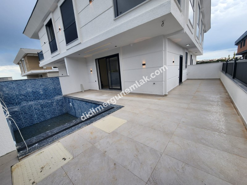 DİDİM EFELER MAHALLESİ’NDE TAM MÜSTAKİL ULTRA LÜKS 3+1 | ÖZEL HAVUZLU | OTOPARKLI | MÜSTAKİL GİRİŞ | 3 BANYOLU | EBEVEYN BANYOLU | OTOMATİK PANJURLU | GÜNEY-BATI CEPHE SATILIK VİLLA